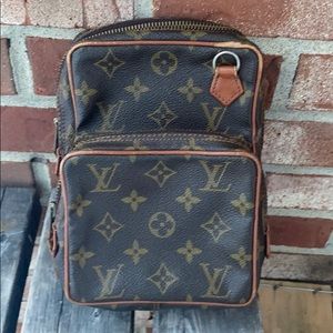 Cute Little Louie 100% authentic